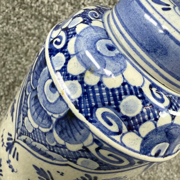 Ginger Jar Blue White Delft DP Pottery 13 B.W. Hand Painted Floral Vase with Lid - Picture 10 of 16